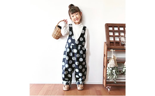 「大きなドット」児島デニムのサロペット（110センチ） 
