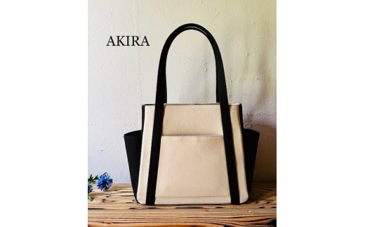 【AKIRAオリジナル】【マツコの知らない世界 で紹介されました!】中型レディストートバッグ ダブルポケット ライトベージュ×黒帆布 多収納 6ポケット 軽量 軽い 日本製 キャンバス 通勤 通学 大容量 上質 カジュアル オシャレ レディース カバン 鞄 バック
