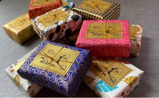 【 小豆島 】 黒ごま 塩オリーブ 石鹸 【ハチミツ配合】3個セット 美容 保湿 素肌 敏感肌 キメ細やか 泡 毛穴 せっけん エキストラバージン オリーブ オイル はちみつ 蜂蜜 ハチミツ 黒ゴマ 黒胡麻 香川 香川県 土庄 土庄町