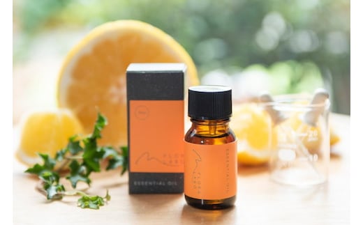 オイル・菊間瓦セット＜アロマ エッセンシャルオイル 芳香剤 デスクワーク テレワーク 在宅勤務 リモートワーク インテリア リラックス 癒し 柚子 ユズ ゆず 伝統工芸 愛媛県 鬼北町＞