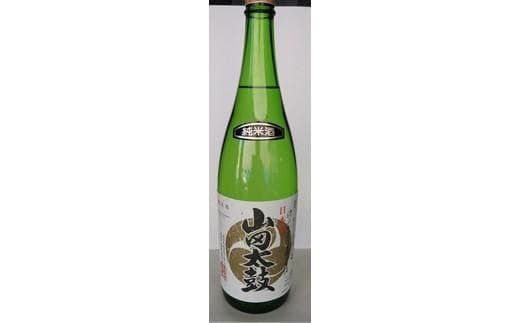 山田太鼓 純米酒 1.8L お酒 酒 アルコール 純米酒