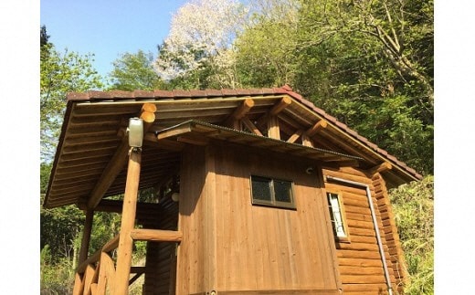 【 大自然で深呼吸 】 四万十源流の里 宿泊券 ( 5名用 バンガロー 1棟貸 ) 高知 四万十 源流 宿泊 観光 自然 チケット 旅行券