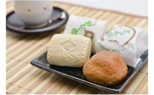 山田饅頭・竜太鼓 もなか 詰め合せ（饅頭×12個、もなか×8個）