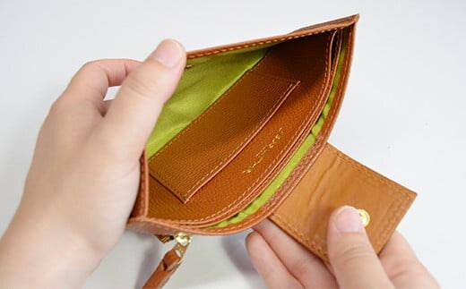 スマート長財布（シュリンクレザー・キャメル） BK004