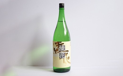 純米酒 綾花 （1.8L×１本） ABC01_e