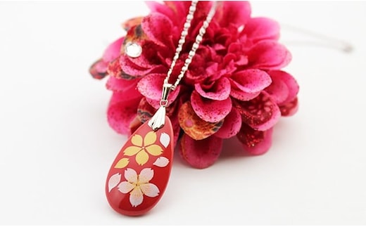 有田焼桜吹雪ペンダント（小・チェーン）有田焼アクセサリー二宮閑山 A18-232