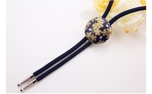 有田焼ループタイ 瑠璃金彩桜 有田焼アクセサリー二宮閑山 A18-229