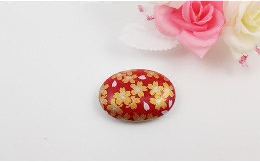 有田焼帯留め 赤金桜紋様 有田焼アクセサリー二宮閑山 A18-230