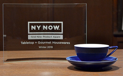 香蘭社 ピンストライプ カップ＆ソーサー『Ruri』1客 AA55-44