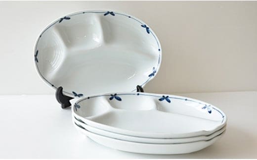 有田焼 ヘルシー 花つなぎ 仕切り皿 4枚セット【東洋セラミックス】食器 器 うつわ 皿 食器セット プレート ワンプレート 市きりプレート 手描き かわいい 電子レンジ対応 A24-4