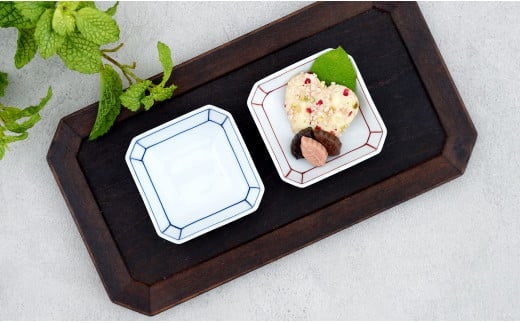 有田焼 隅切小皿 ペアセット【皓洋窯】食器 器 うつわ 小皿 豆皿 醤油皿 手描き 2枚 ペア セット 正方形 四角 ギフト 贈り物 食洗機対応 A14-131