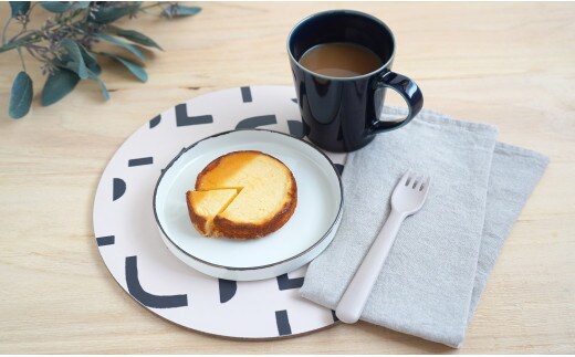 有田焼 スタイリッシュなマグカップとおやつプレートのセット マルシゲ陶器 A24-115