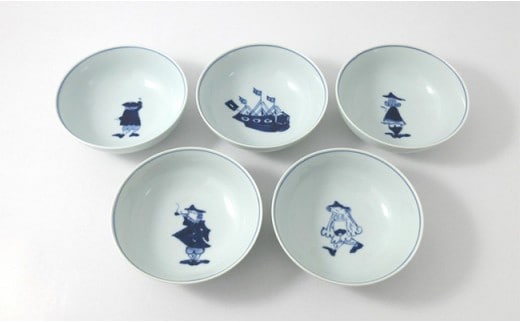 有田焼 絵変り 4寸ボール揃 【ヤマト陶磁器】しん窯 青花 異人柄 染付 5枚 小皿 取皿 セット 35000円 3.5万円 A35-443
