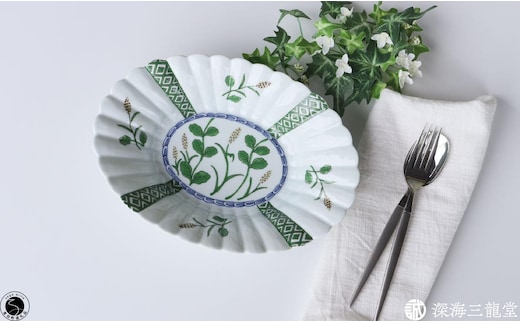 有田焼 富や繁栄の象徴「麦」をデザインした菊型楕円鉢/宝泉窯 深海三龍堂 A22-21