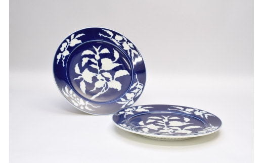 深川製磁 有田焼 草花折枝白抜紋 ペアミート皿 A110-45