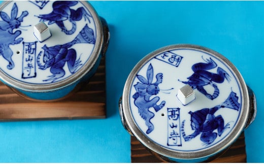 グラタンペアセット（鳥獣戯画）神田陶器店 耐熱皿 グラタン皿 オーブン皿 2セット グラタン皿 蓋付きグラタン皿 木板付 グラタン皿 A35-250