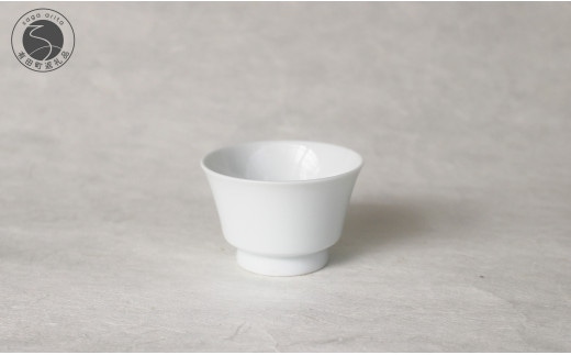 ろくろの現代の名工 矢鋪與左衛門作【白磁 朝顔型突き底ぐい呑み】有田焼 器 うつわ 酒器 伝統工芸 A50-224