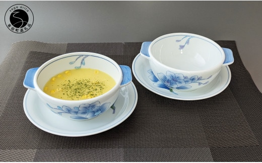 有田焼 胡蝶蘭スープ碗・受け皿 ( 青 / ピンク ) 【東洋セラミックス】食器 器 うつわ 皿 スープ皿 スープ碗 グラタン皿 カップ＆ソーサー セット ペア 上品 A30-641
