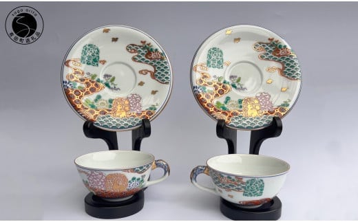 有田焼 ギャラリー花伝 金蘭手 花兎文 ( はなうさぎもん ) ペアカップ＆ソーサー 伝統柄 縁起物 華やか A110-50