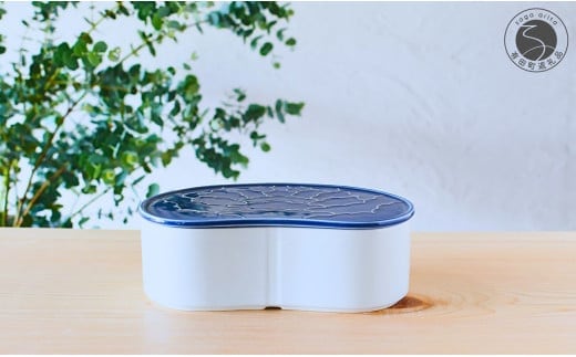 有田焼 ルリ釉 /白釉 バイカラー繭型蓋物【ARITAYAKI-STORE】食器 うつわ ハレの日 めでたい おもてなし おせち 高級食器 ハンドメイド A22-48