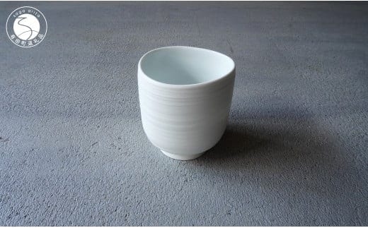 有田焼 白妙磁湯呑W【晩香窯・庄村久喜】食器 うつわ 器 湯呑 おしゃれ プレゼント モダン シンプル お茶 白 35000円 3.5万円 A35-543