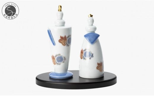 有田焼 菊桐文 立雛【深川製磁】お雛様 おひなさま 桃の節句 贈り物 ギフト A100-104