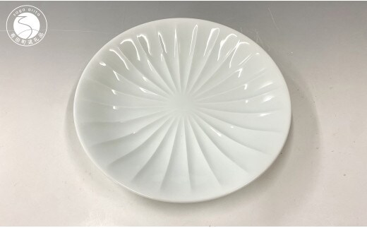 有田焼 白磁稜線皿（大）【中仙窯・中尾純作】食器 器 うつわ 皿 メインディッシュ 白磁 伝統工芸 作家 シンプル A75-59