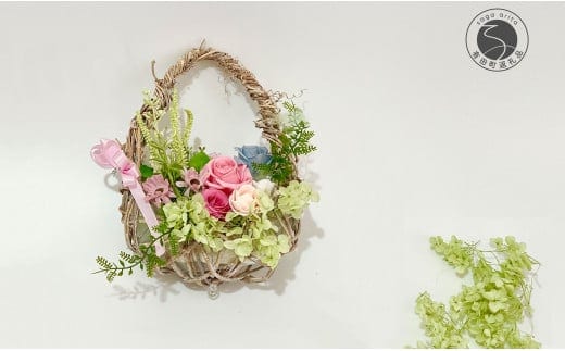 プリザーブドフラワー エッグバスケットリース【フラワースポットベルローズ】 インテリア 飾り 贈り物 ギフト お花 花 アレンジメント 薔薇 バラ 紫陽花 アジサイ ピンク ブルー グリーン かわいい クリスマス A27-26