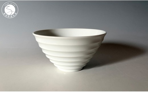 有田焼 白磁線彫碗 お茶碗【中仙窯・中尾純作】作家 作家もの 中尾純 お茶碗 おちゃわん 白磁 伝統工芸 器 うつわ 皿 bf032