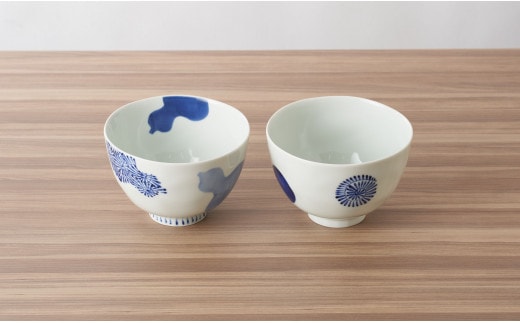 有田焼 染付ペア丼（麺鉢）【深海三龍堂】食器 器 うつわ 和食器 和風 そうた窯 手描き 手書き ラーメン うどん 丼 丼ぶり どんぶり ひょうたん 染付 A24-26