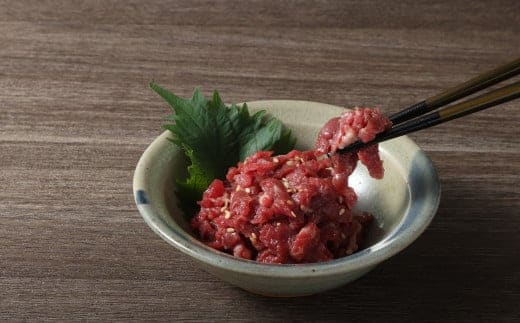 馬肉 さくらユッケ 250g(50g×5パック) ユッケ 生食 赤身 小分け カット済み ヘルシー 高タンパク 低カロリー 熊本 冷凍