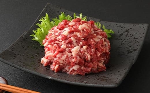 鮮馬刺し 霜降り (カルビ) ユッケ 7個セット 280g 馬肉 馬刺し お肉 惣菜 タレ付