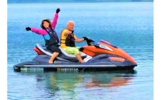 【池田湖でアクティビティ体験】水上バイク遊覧 15分間ペアチケット(えぷろんはうす池田/A-183)
